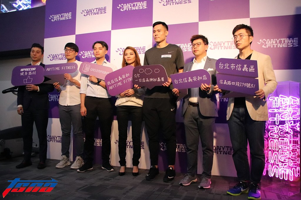 張宗憲嘗鮮當一日店長　樂享健身心得