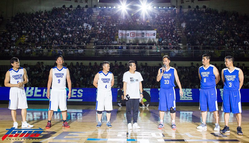 昔日球星再披球衣上陣　職籃風華再現