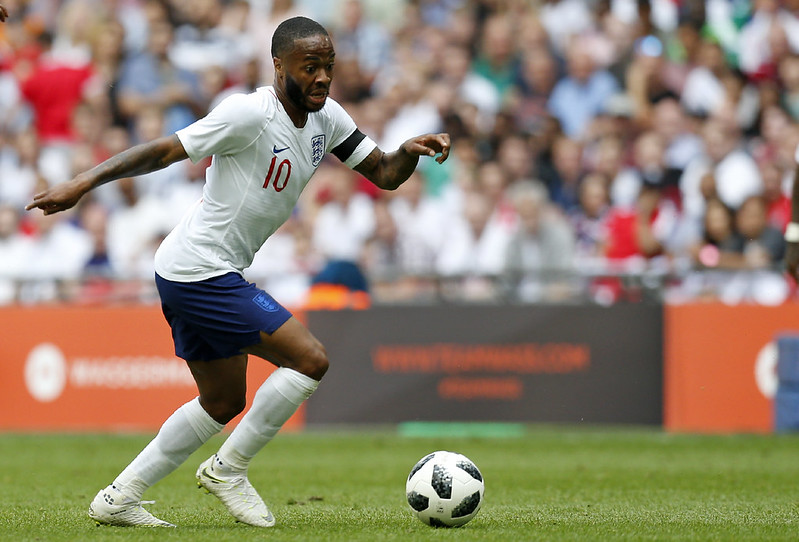 Southgate準備好要保護麻煩不斷的Sterling