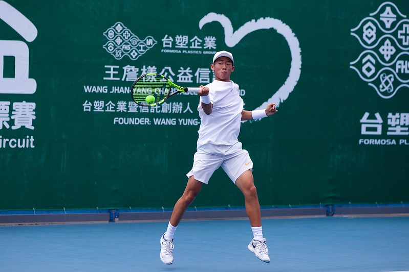 曾俊欣台塑盃單日2勝　男單、男雙接連晉級