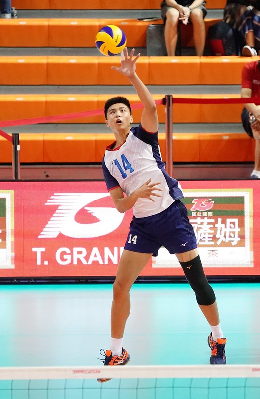 扛起男排中線防守　林宜暉笑說不敢當