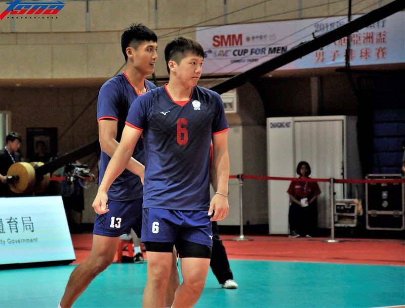 身為老大哥　戴儒謙不光舉球還要照顧小老弟