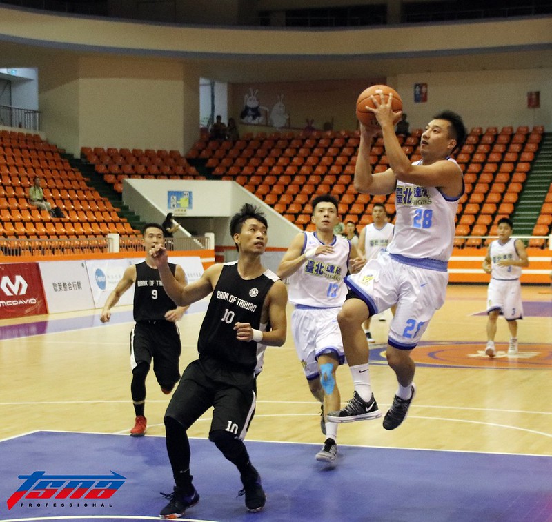 蘇翊傑現身DLIVE夏季聯賽　新球季動向仍未定