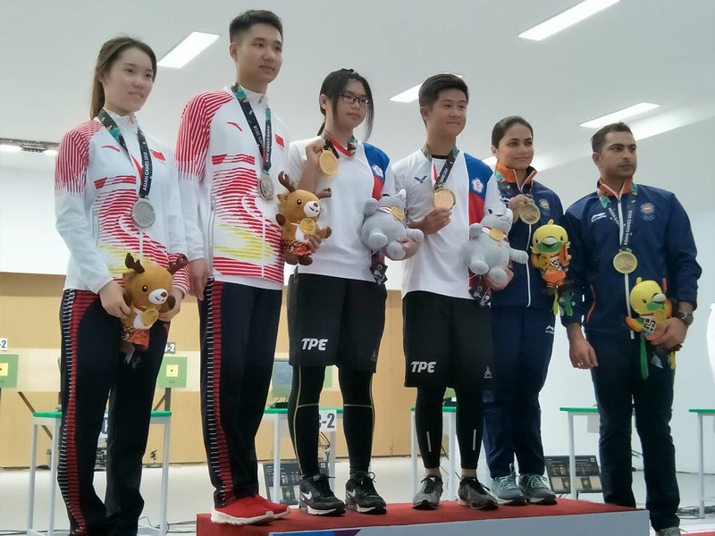 一刻不得鬆懈　呂紹全、林穎欣射出台灣首金