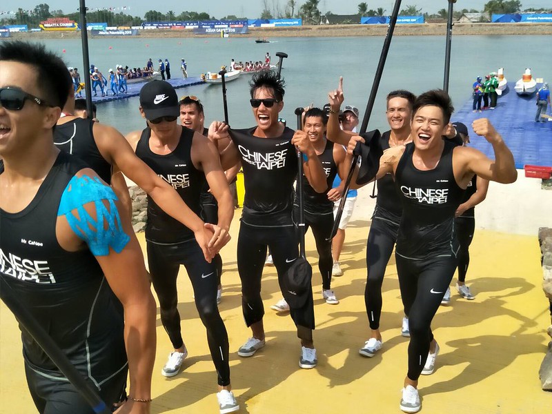 猛男龍舟隊真的猛　1000公尺完美摘金