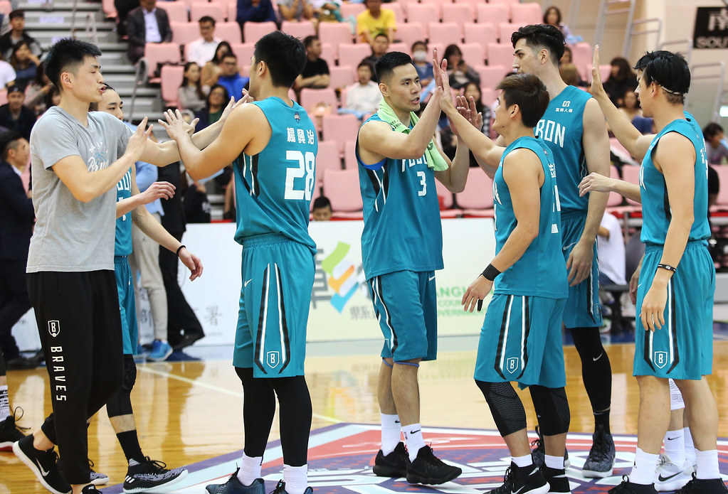 克服落後劣勢　富邦強勢逆轉帶1勝回家