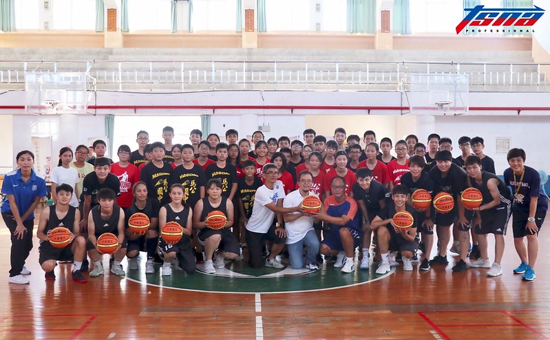 把希望帶到偏鄉　電信女籃做公益發掘潛力球苗　