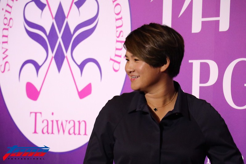 裙襬搖搖先禮後兵　曾雅妮勁裝亮相主打女戰士風