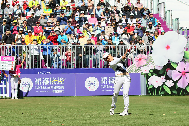 裙襬女將魅力無敵！　4天破5萬人進場觀戰