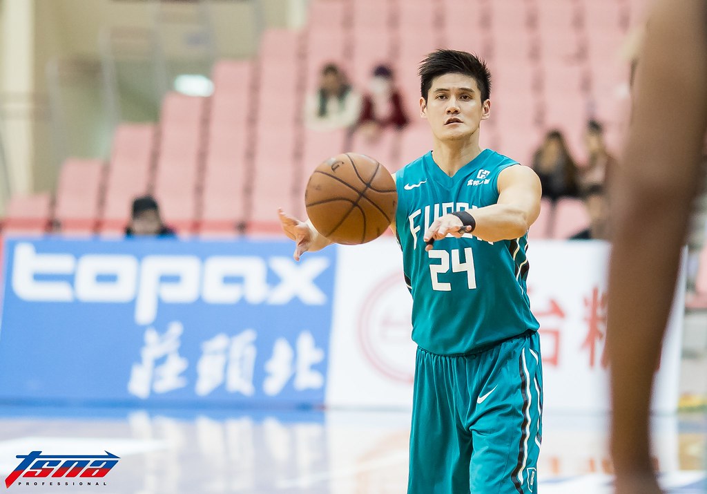 運用球場經驗　洪志善經營副業超成功