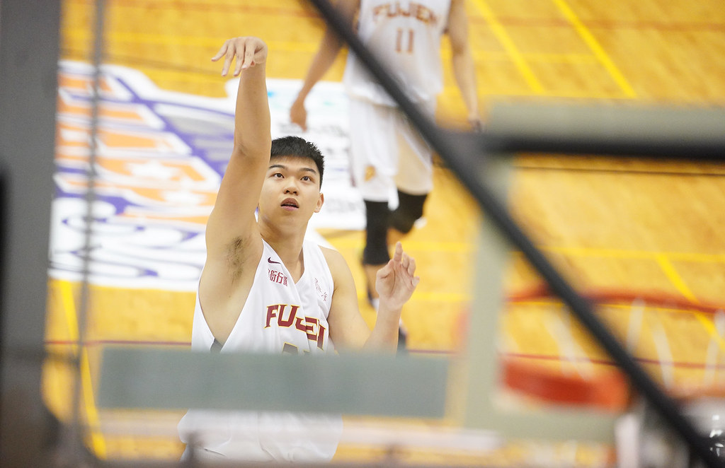 曾祥鈞轟生涯新高36分　輔大克萬能