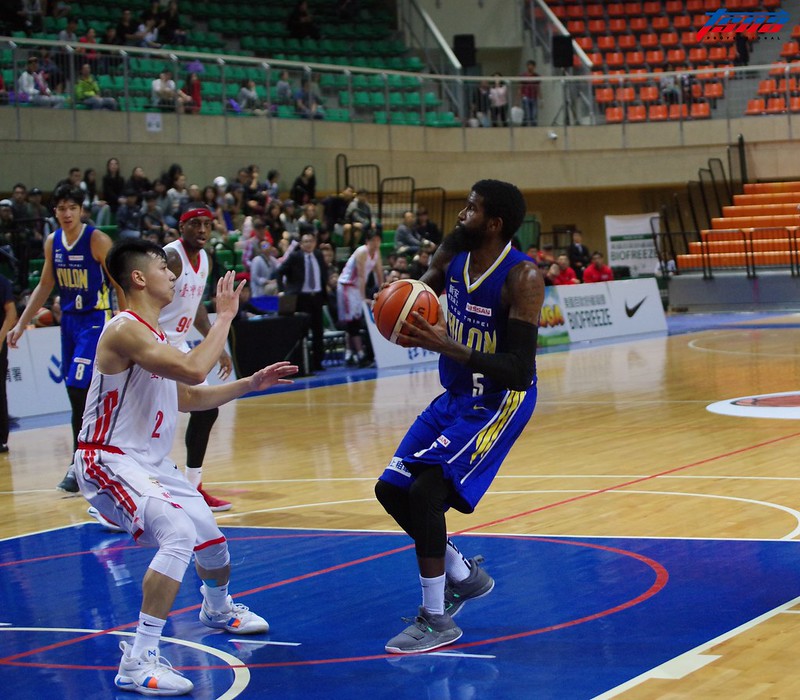 洋將泰瑞轟本季新高37分　裕隆逆轉退台銀