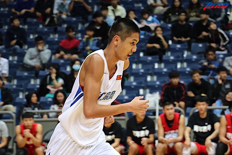 王凱裕繳22分19籃板退青年　林正明：沒他頭會痛