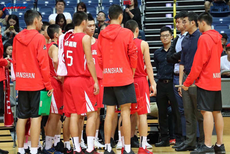 怕要罰跑回飯店　南山卯足全力防守晉8強