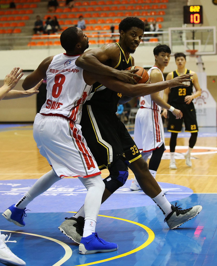 金酒止5連敗　夏普卻傳傷情