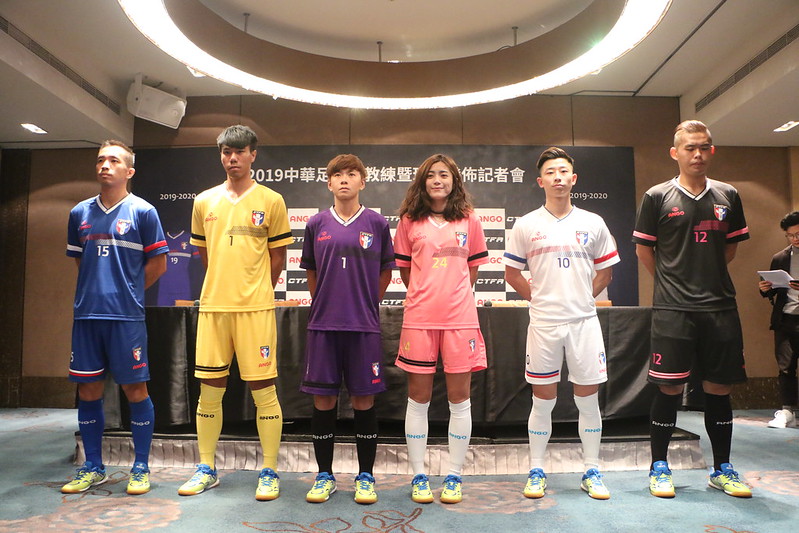 廠商祭2年1500萬合約　國腳新球衣出爐！