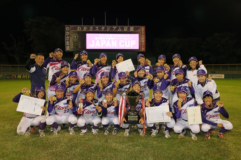 我是女生　我打棒球