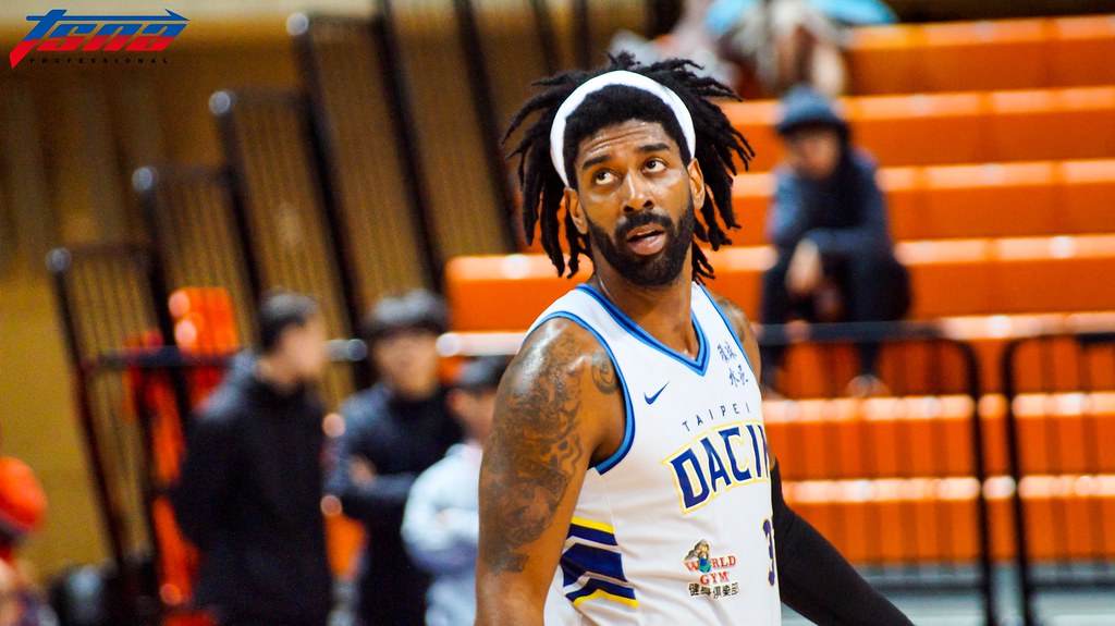 梅奧三分8投0中　直指新球太滑