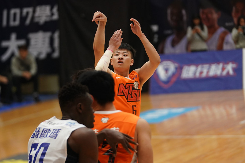 關達祐21分生涯新高　國體一腳踏進小巨蛋