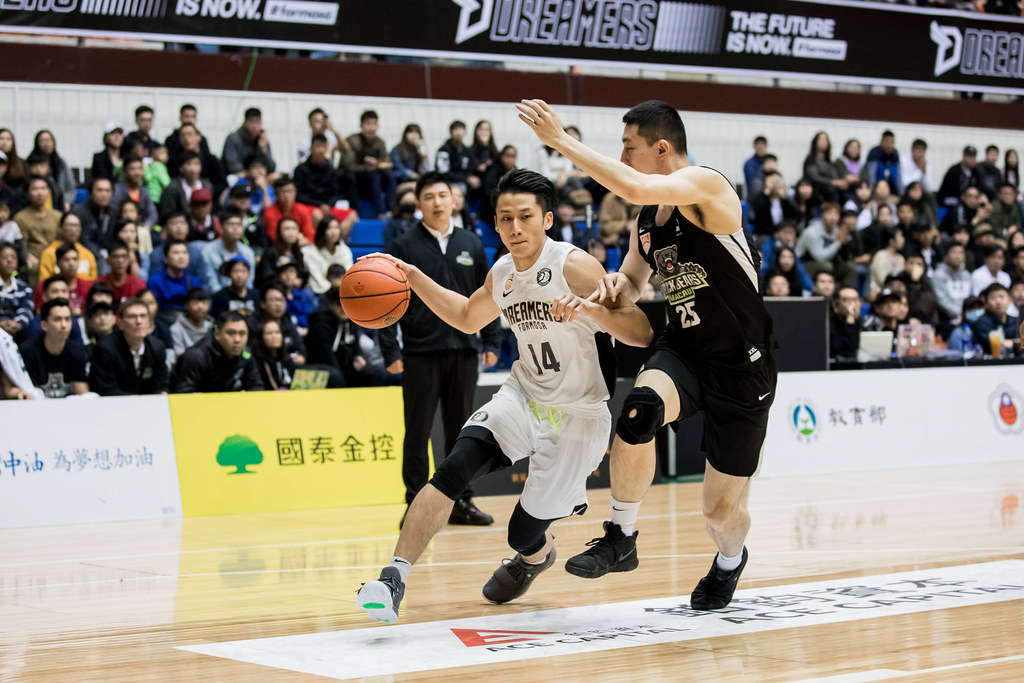 米勒35分12籃板　夢想家5連勝