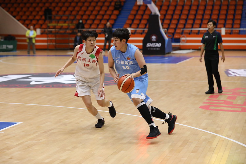 陳薇安改打中鋒　國泰9連勝續獨走