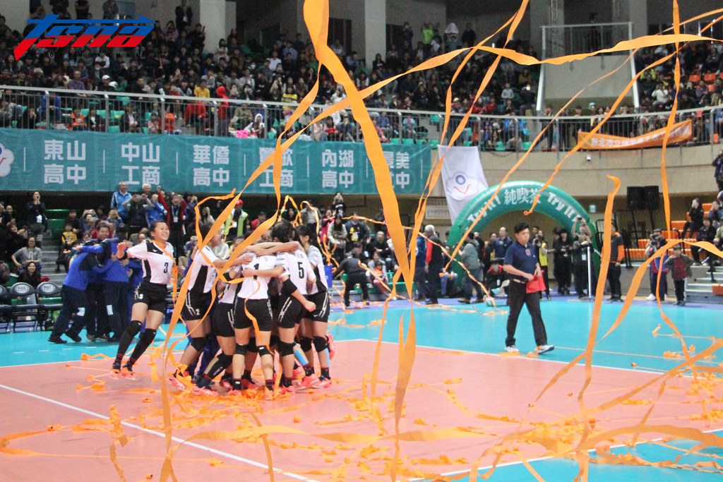 女排雙山對決　東山逆轉締造3連霸
