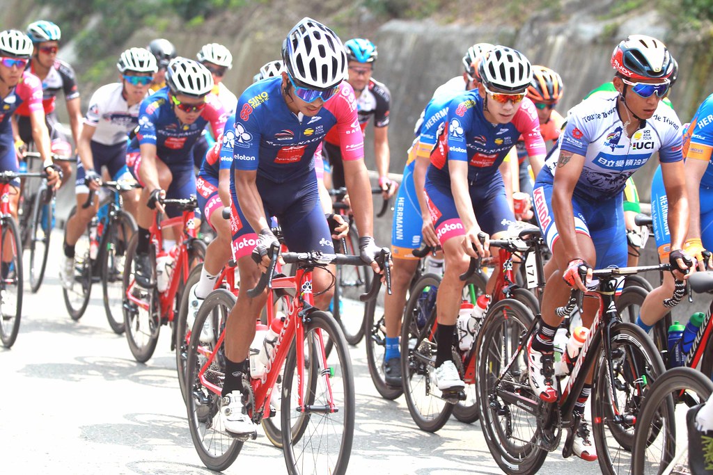 自由車環台賽第4站　馮俊凱連3天穿藍衫