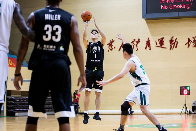 夢想家踢館屠狼9連勝　坐穩龍頭闖季後賽