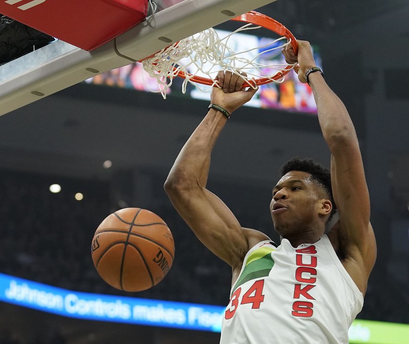 比我24歲時強　O'Neal讚Antetokounmpo
