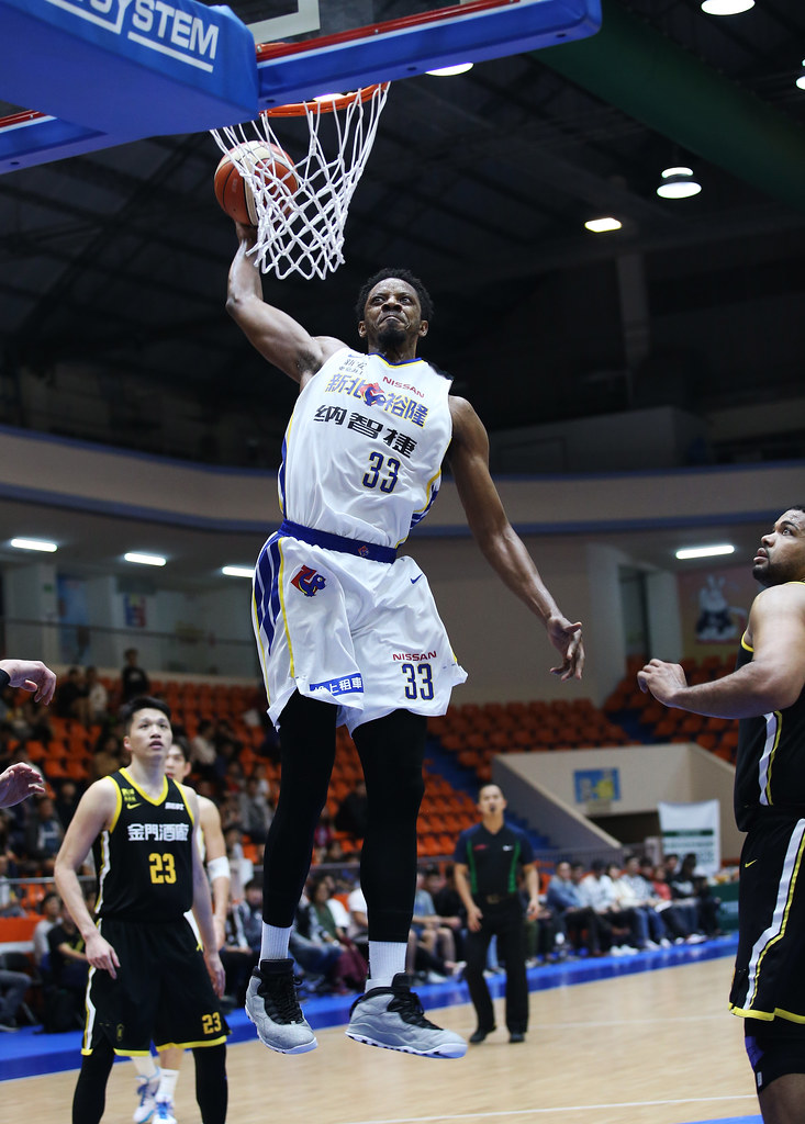 太想打老東家　夏普回神助裕隆聽牌