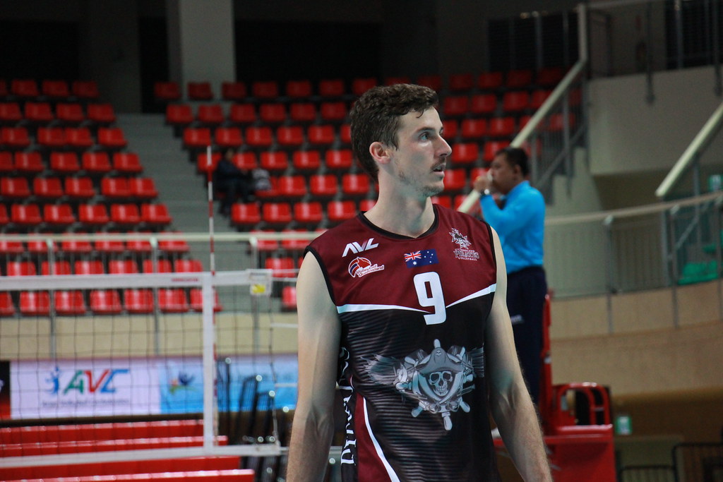 袋鼠軍長人陣發威　澳洲3比1擊敗新加坡