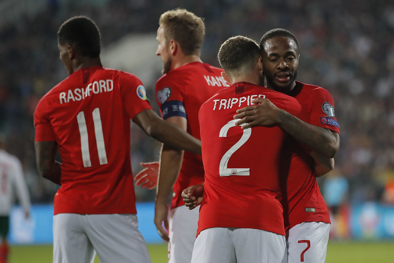 英格蘭6球大勝　比賽2度因種族歧視中斷