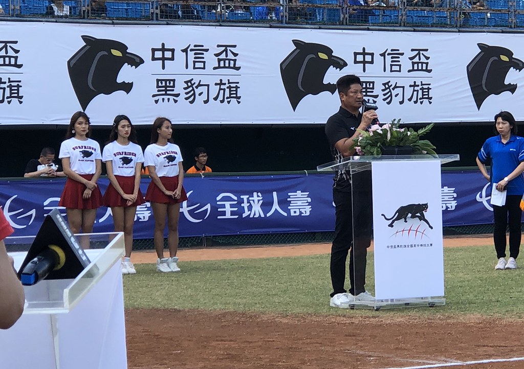有進步！　辜仲諒勉小球員表現優異