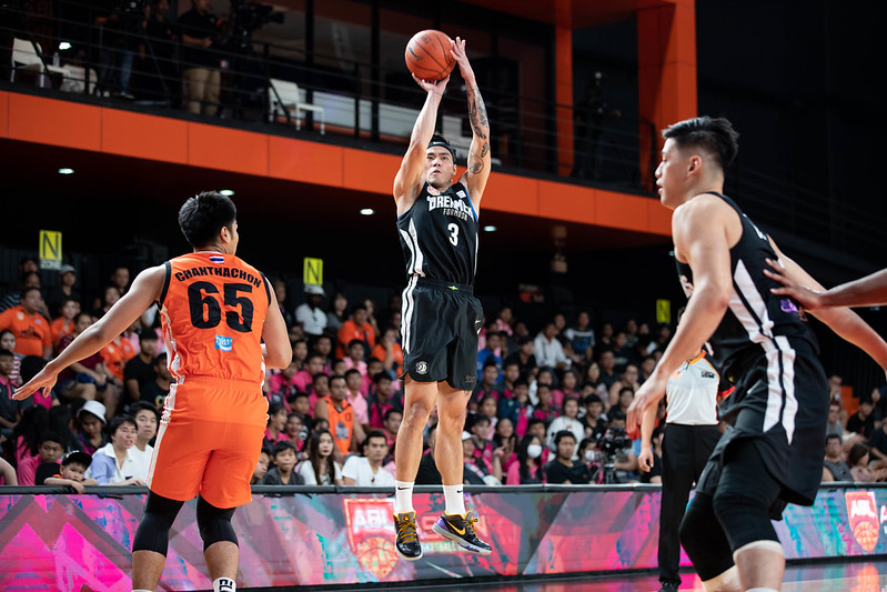 夢想家首戰泰國　5分不敵吸血鬼