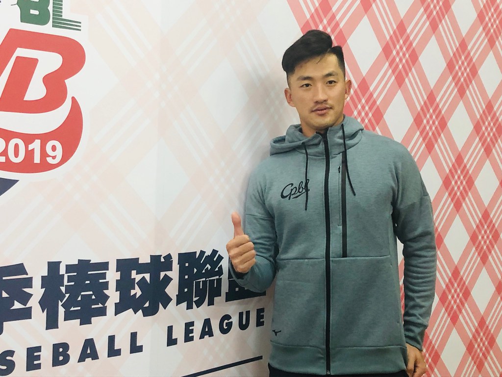 吳昇峰驚喜開球　拚6搶1在所不辭