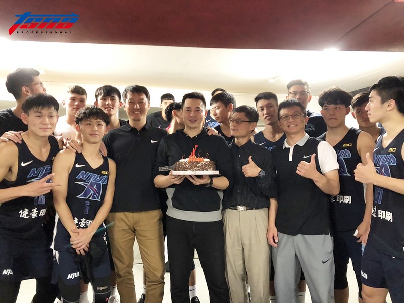 教練葛記豪生日　台藝送2連勝禮物