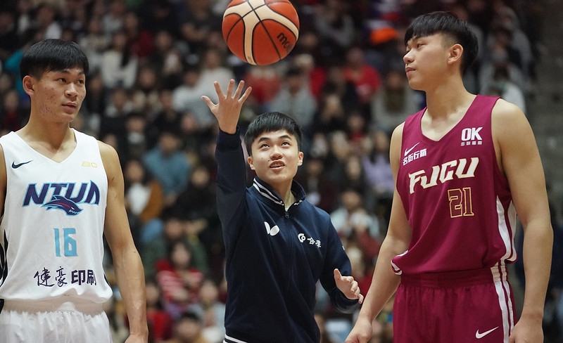 林昀儒輔大開球　年終賽拚混雙奧運門票