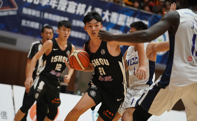 呂威霆關鍵3分球　義守5分差退政大