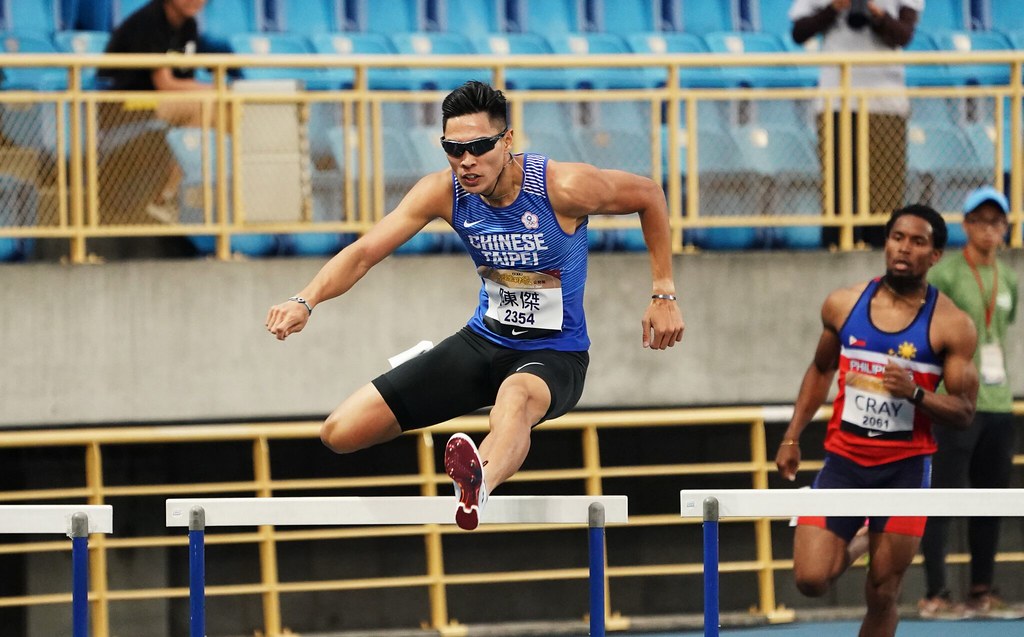 生涯最好時刻！　跨欄王子陳傑目標東奧