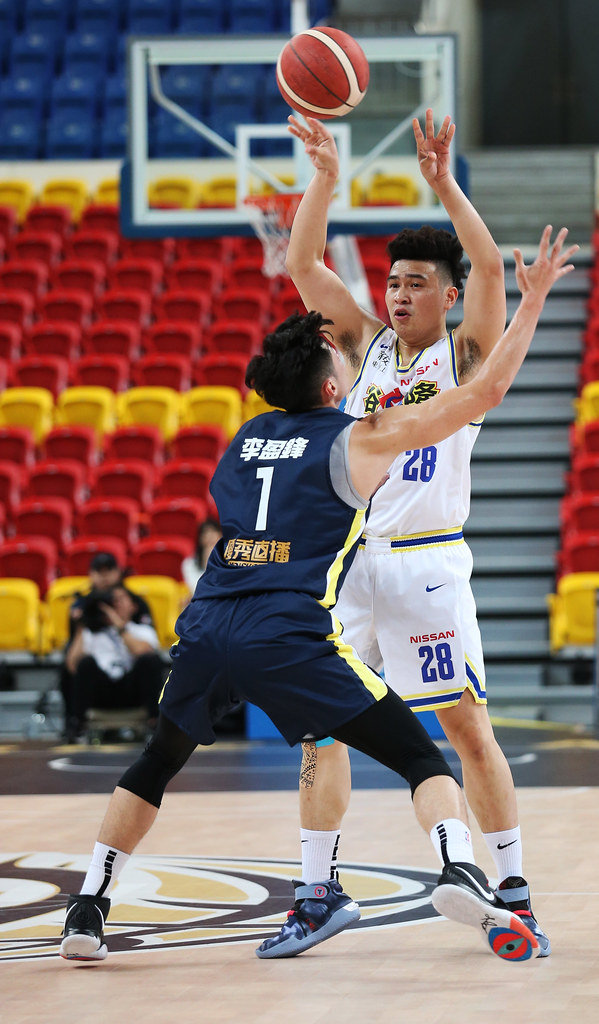 基恩穿針引線　盧冠良手順飆分