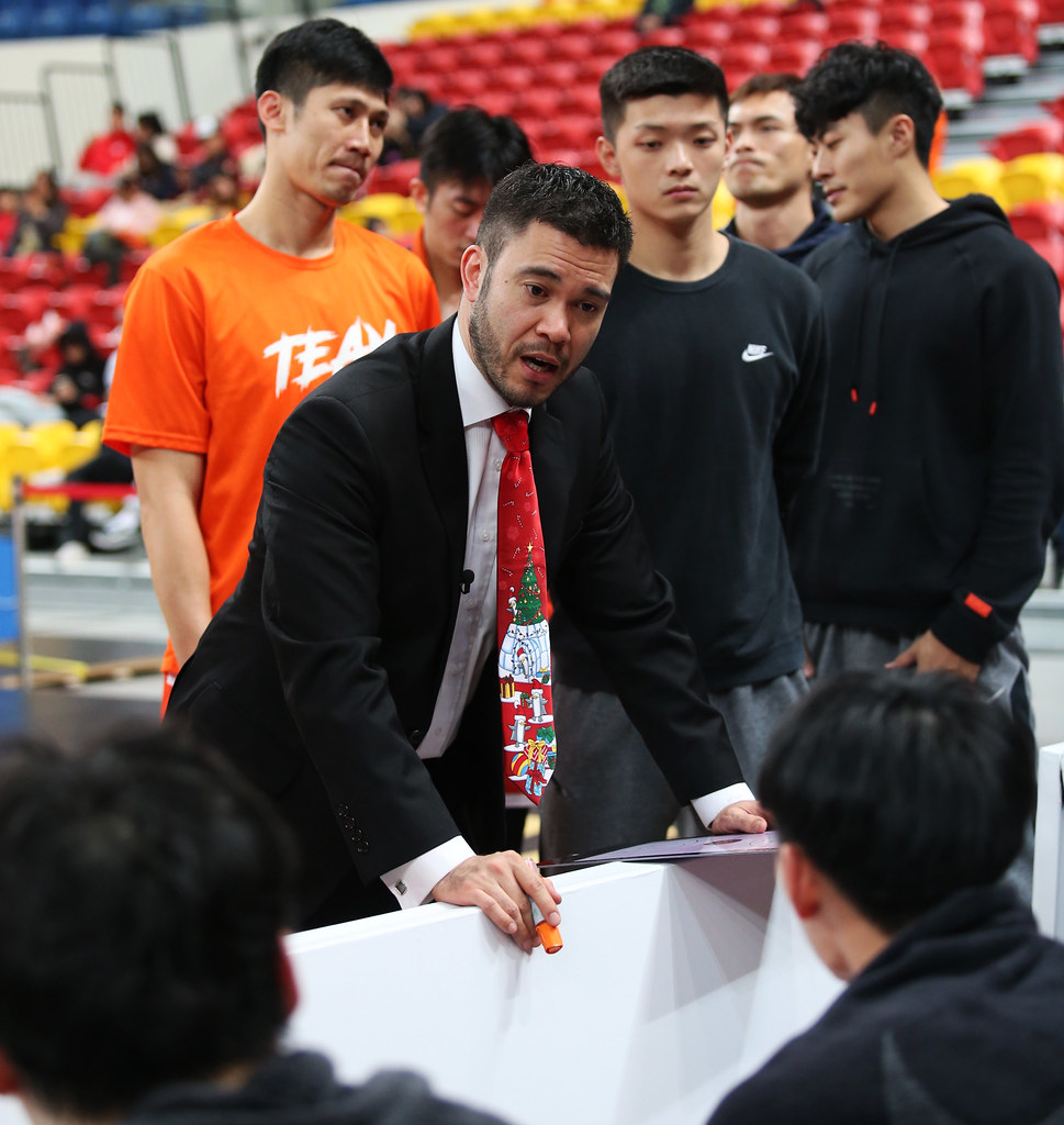 還在過聖誕　璞園半場13分創新低