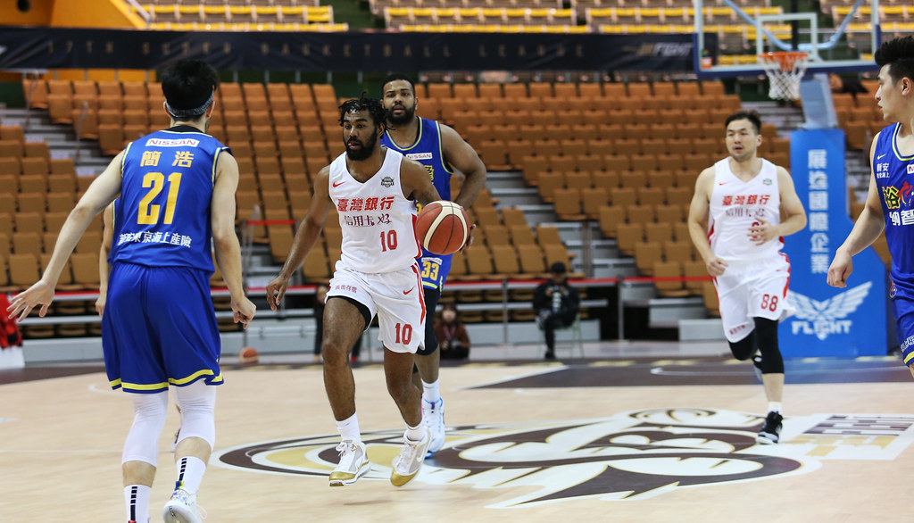 剩1分鐘瓊斯殺出　率台銀重回5成勝率