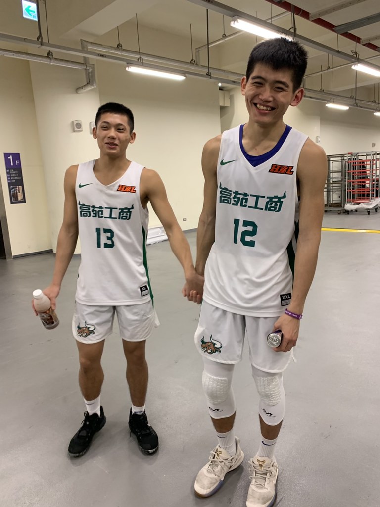 高苑內鬨和好　田本玉噴淚