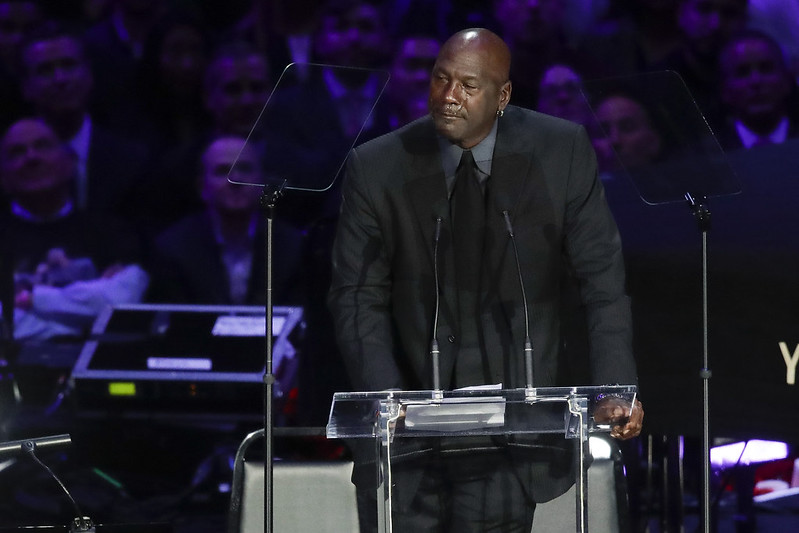 流淚悼別Kobe　Jordan：我內心的一部份也死了