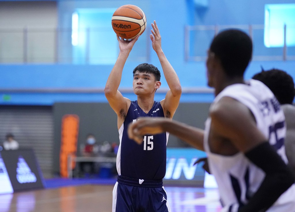 張鎮衙睡好覺　找回手感飆退世新