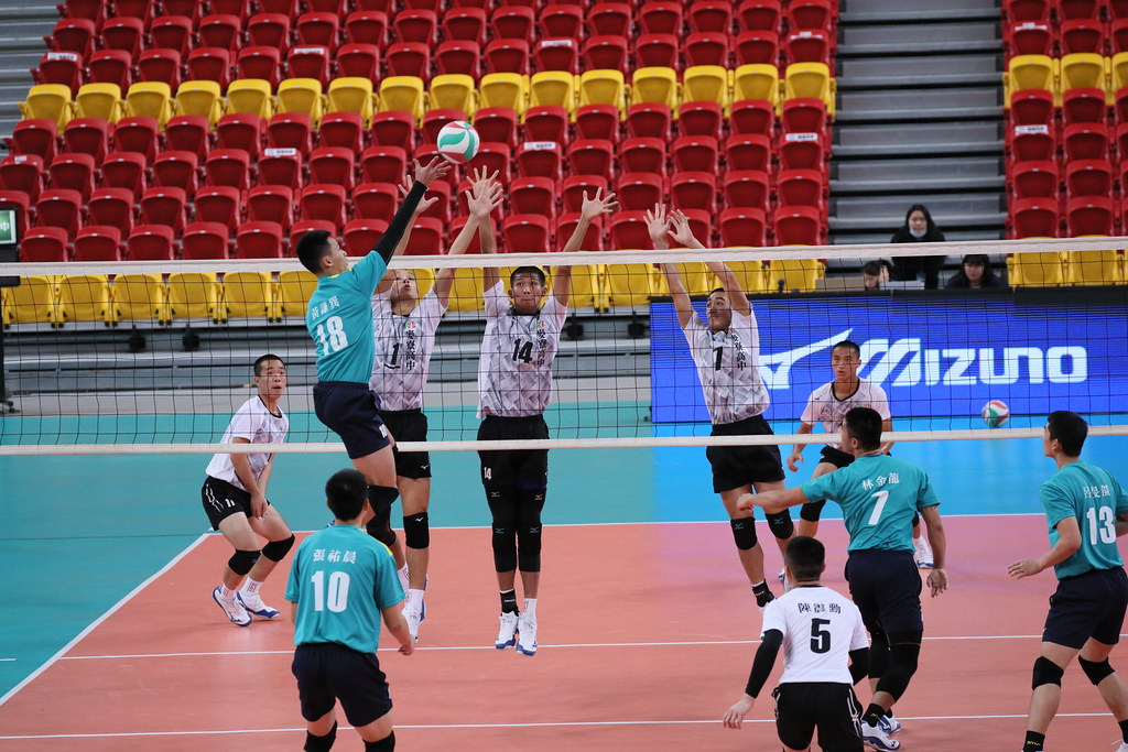 揮爭冠失利陰霾　華僑直落3搶男排季軍