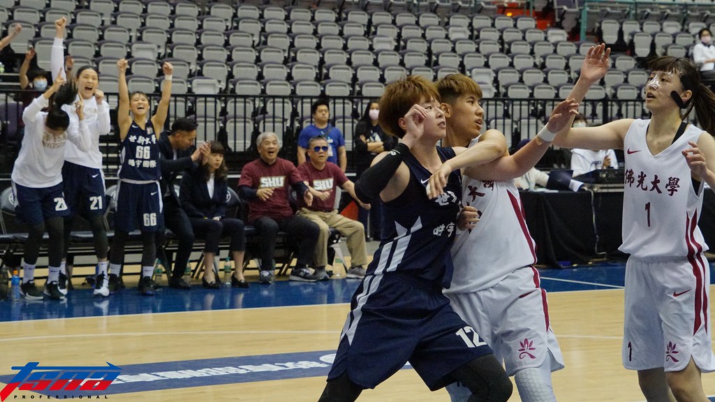 拚到雙腿抽筋　林蝶狂抓37籃板