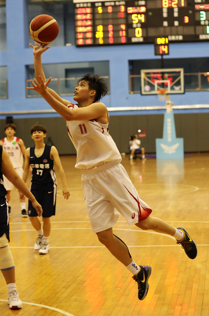 鄭伊秀生涯新高33分　國泰10連勝