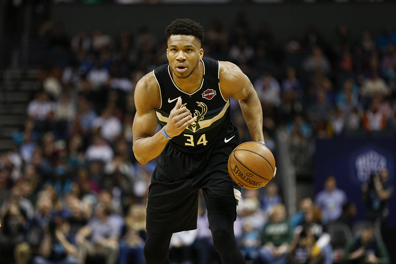 停賽期間沒籃框用？　Antetokounmpo坦承騙人的