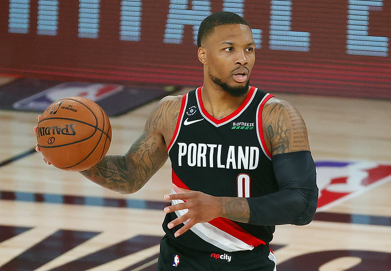 Dame Time！　Lillard關鍵三分球擊落湖人